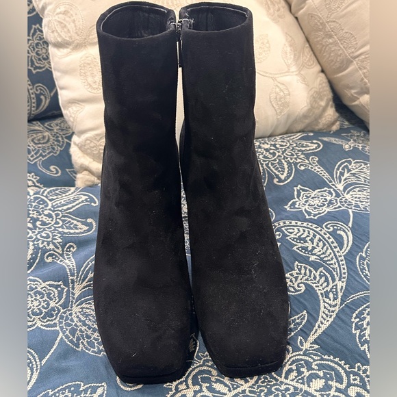 BLACK SWEDE BOOTIES - SIZE 9.5 - Picture 8 of 8